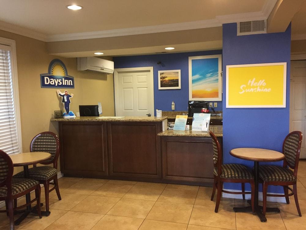 Days Inn By Wyndham Kingman East Exterior photo